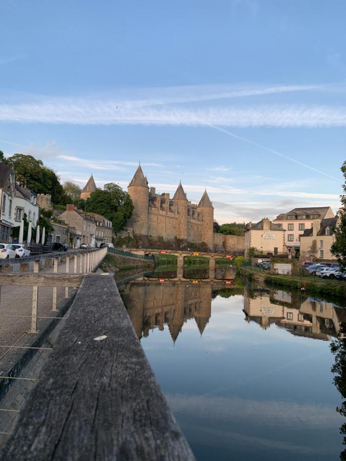La Cour Des Ursulines Hotell Josselin Eksteriør bilde
