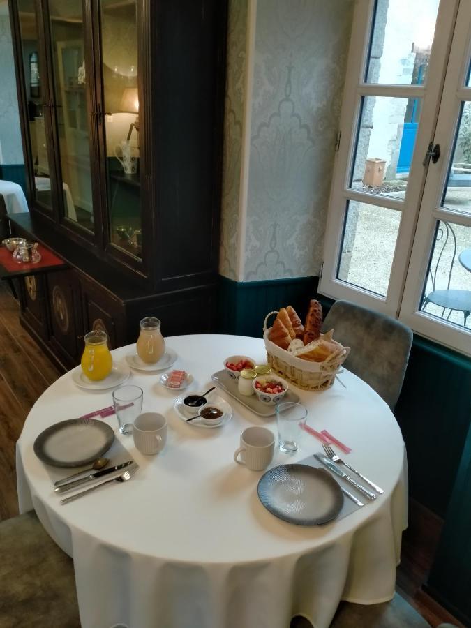 La Cour Des Ursulines Hotell Josselin Eksteriør bilde
