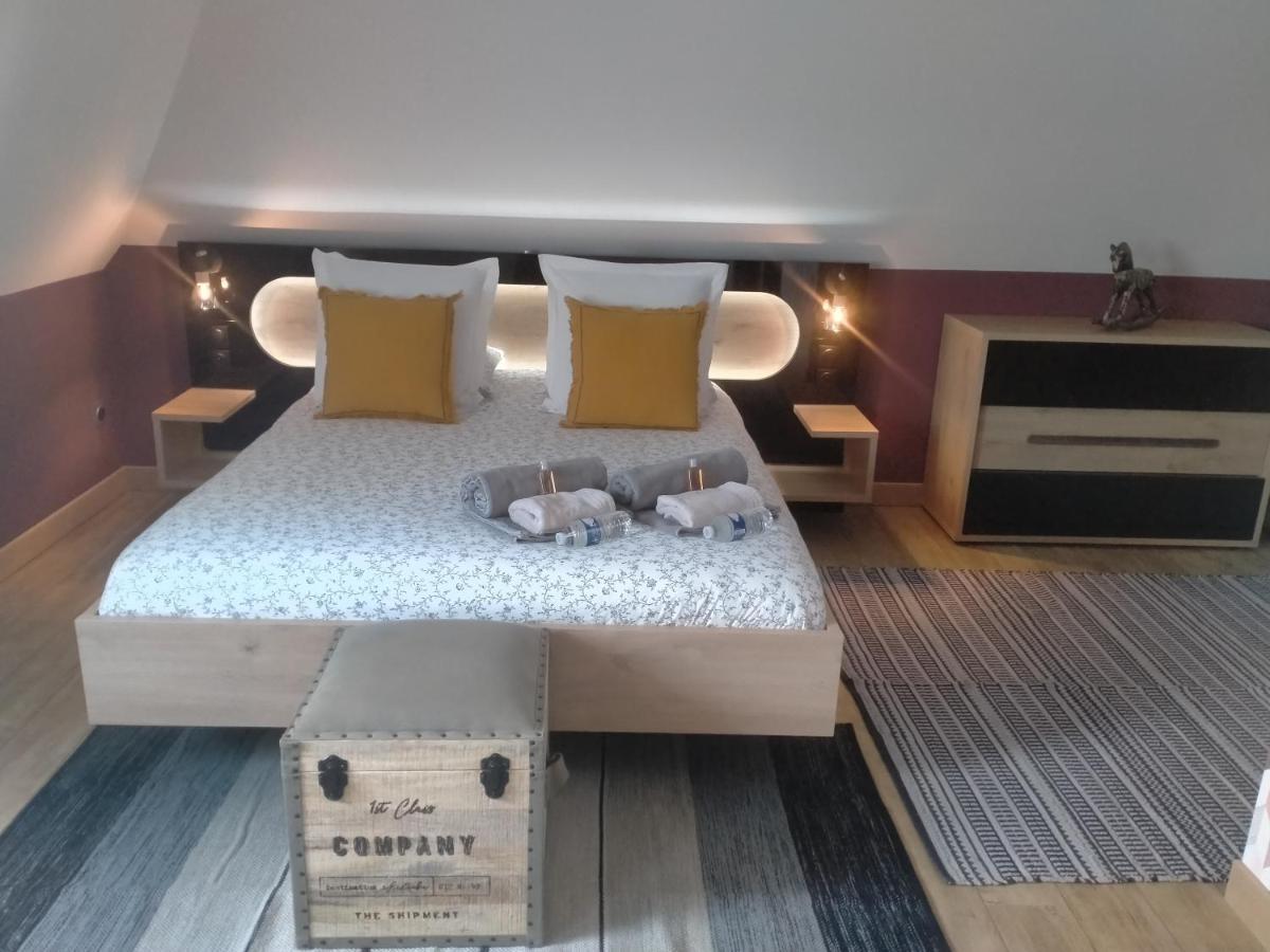 La Cour Des Ursulines Hotell Josselin Eksteriør bilde